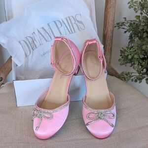 Dream Pairs Pink Dress Shoes with Rhinestone Bow - Size 3